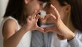 3 أنشطة تعليمية تساهم في تحبيب الطفل في الصدقة خلال شهر رمضان