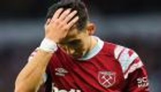 3 أسباب.. لماذا تراجعت أسهم نايف أكرد في وست هام؟