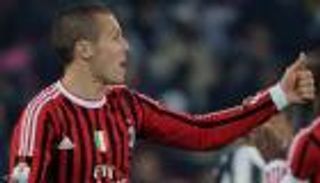 حلم الجزائر المؤجل.. نجم ميلان السابق يحسم موقفه من بيتكوفيتش