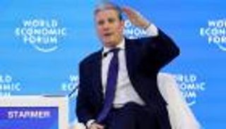 السمنة تؤثر.. «العمال» و«المحافظون» على «ميزان» الانتخابات البريطانية