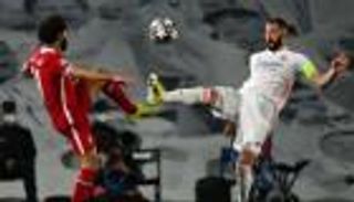جدل في كلاسيكو الاتحاد والهلال.. والسبب محمد صلاح وبنزيما (فيديو)