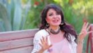 «لم أتوقف عن الصراخ».. قصة تعرض مادلين طبر لـ«عضة أسد» (فيديو)