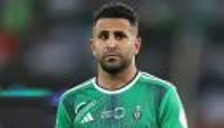 لاعب كبير أم منفوخ؟.. خليفة محرز يفجر صراعا بين أسطورتي هولندا