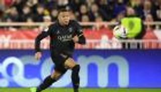 خيار مختلف عليه.. زميل محمد صلاح مرشح لخلافة مبابي في باريس