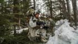 لماذا يضع الجيش الأمريكي عينيه على القطب الشمالي؟