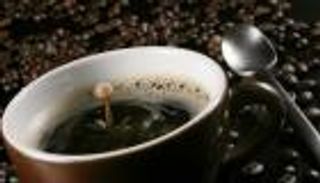 ارتبطت بأزمة اللاعب أحمد رفعت.. ما الذي يحدث لجسم الصائم عند تناول القهوة؟