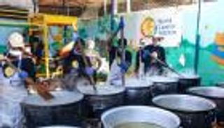 الإمارات تعلن وصول أول سفينة مساعدات إلى غزة عبر الممر البحري من قبرص