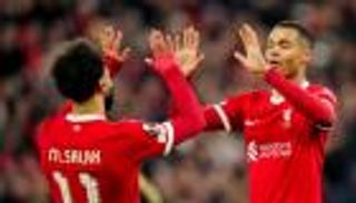 حفلة أرقام تاريخية تقود ليفربول لربع نهائي الدوري الأوروبي