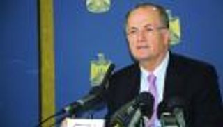 محمد مصطفى.. اقتصادي مخضرم يقود الحكومة الفلسطينية الـ19