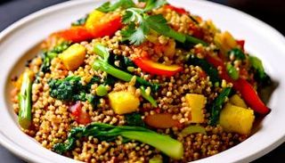 الطبق الرئيسي لوجبة اليوم السادس من ( الدخن والخضروات المقلية)