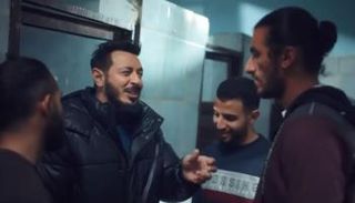 مصطفى شعبان في لقطة من مسلسل "المعلم"