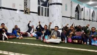 عناصر حوثية في أحد مساجد صنعاء - أرشيفية