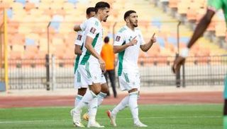 سعيد بن رحمة لاعب منتخب الجزائر