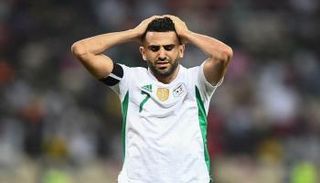 أنيس حاج موسى لاعب منتخب الجزائر