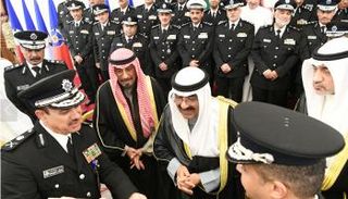 جانب من زيارة أمير الكويت لوزارة الداخلية