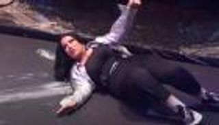 رامز جلال يسخر من ملابس سمية الخشاب: «لابسة عفريتة» (فيديو)