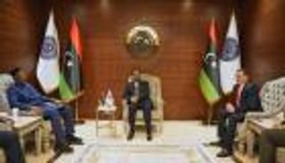 لقاء باتيلي - حماد.. اعتراف دولي أم خطوة لدمج سلطة ليبيا التنفيذية؟