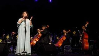 أميمة الخليل خلال افتتاح مهرجان المدينة بتونس