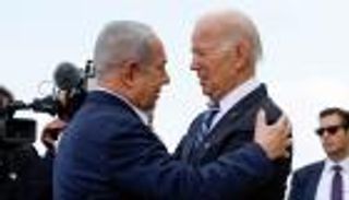 من «أنا أحبك» إلى «الأحمق»..كيف تخلى بايدن عن «بيبي»؟