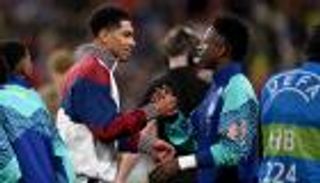 رغم سخرية فينيسيوس.. هدايا بيلينغهام تغرق هجوم البرازيل (فيديو)