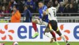 «مساء الخير».. روديغير يبدأ «مناوشات أصدقاء الغد» مع مبابي