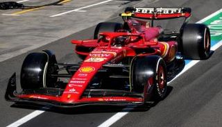 سيارة الإسباني كارلوس ساينز