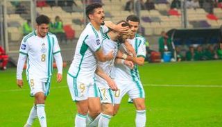 أمين غويري مهاجم منتخب الجزائر