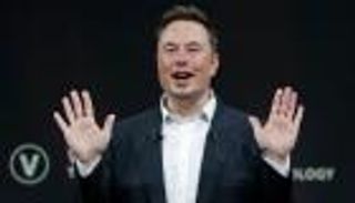 ماسك يدخل على خط سباق البيت الأبيض.. «أمريكا بحاجة لموجة حمراء»