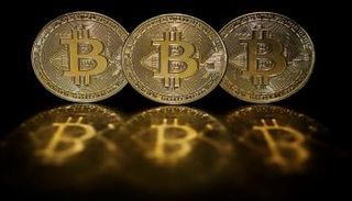 عملات بيتكوين - رويترز