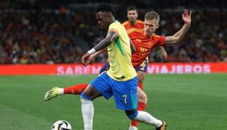 فينيسيوس جونيور العنصرية