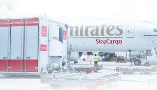 الإمارات تُطلق أول منصة لتحليل بيانات الشحن الجوي