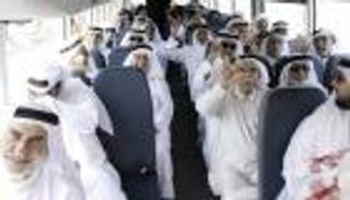 «كبار المواطنين» الأكثر سعادة في الإمارات.. 5 عوامل تعزز رفاهيتهم