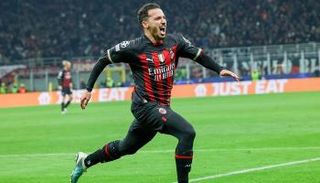 إسماعيل بن ناصر لاعب ميلان الإيطالي