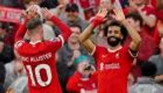 بسبب السراويل.. قصة نصيحة محمد صلاح لنجم ليفربول