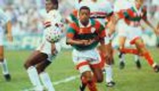 الساحر دينير.. قصة وفاة مأساوية مهدت لثنائية تاريخية في كأس العالم