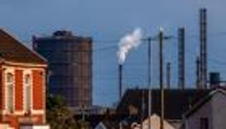 انبعاثات غازات الدفيئة.. تراجع إيجابي للمملكة المتحدة في 2023