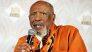 لويس جوست جونيور.. رحيل فنان عالمي أغضب المصريين بتجسيد السادات (بروفايل)