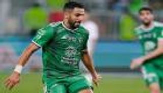 رياض محرز يزيح رونالدو من عرش الدوري السعودي (فيديو)