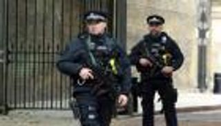 طعن صحفي في مؤسسة ناطقة بالفارسية بلندن.. وشرطة بريطانيا تحقق