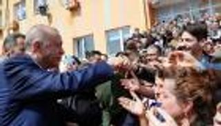 إغلاق مكاتب الاقتراع في الانتخابات المحلية في تركيا