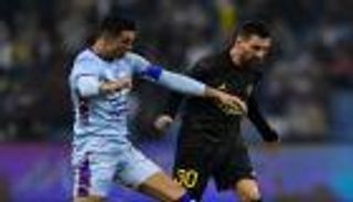 ليونيل ميسي Vs كريستيانو رونالدو.. من يتفوق خارج أوروبا؟