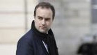 «محاربة الإرهاب».. هجوم «كروكوس» يعيد الحرارة لخطوط فرنسا وروسيا 