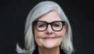 مؤيدة للجمهورية تمثل ملك بريطانيا في حكم أستراليا 