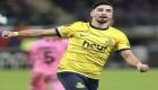 «خيار مناسب ولكن».. عمورة مرشح لدعم عملاق الدوري الإنجليزي