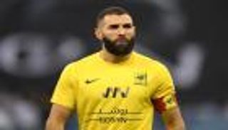 تطور جديد بشأن مستقبل كريم بنزيما.. هل اقترب رحيله عن الاتحاد؟