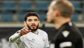 ياسين بنزية 