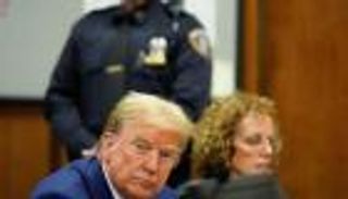 ترامب متحديا: سأصبح نيلسون مانديلا العصر الحديث