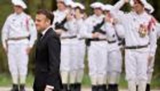 «العيش بحرية أو الموت».. رسالة غير مباشرة من ماكرون لروسيا