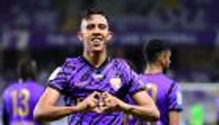 بعد نقله إلى المستشفى.. سفيان رحيمي يوجه رسالة لجماهير العين