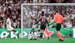 رجل الملحمة.. ريال مدريد لم يسلم من قذائف فودين